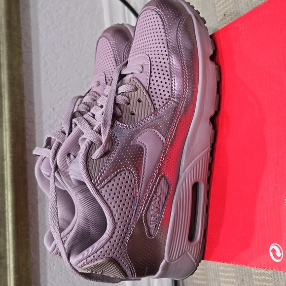 Purple Air Max - Picture 3 of 6